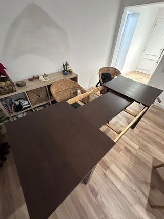 Mesa comedor extensible madera oscura
