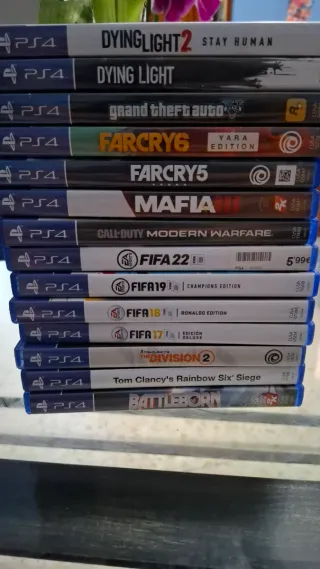 PS4 Slim 500GB Negra + 14 Juegos
