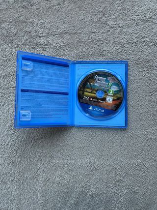 Farming Simulator 17 Platinum Edition PS4