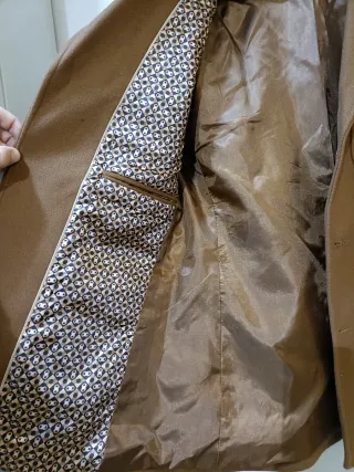 Americana de hombre marrón