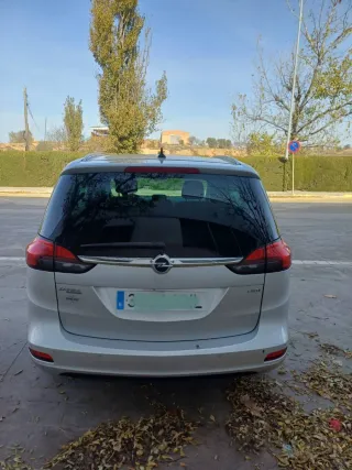 Opel Zafira Tourer 2013