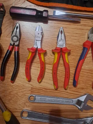Lote Knipex: Destornilladores, Alicates y Más