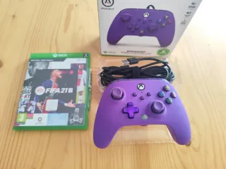 Mando Xbox PowerA Morado más FIFA 21