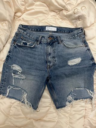 Pantalones vaqueros Bershka rotos