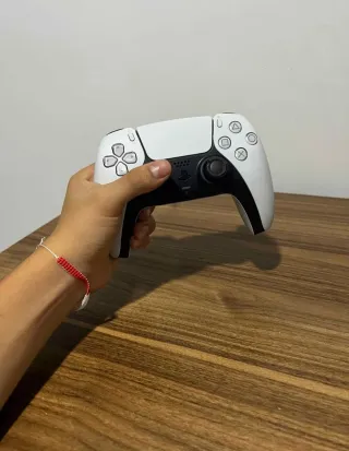 PS5 Slim Disco 1TB + 2 Mandos