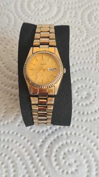 Reloj Seiko Quartz Dorado