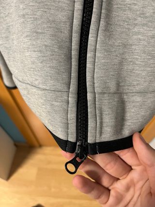 Sudadera Nike Tech Gris