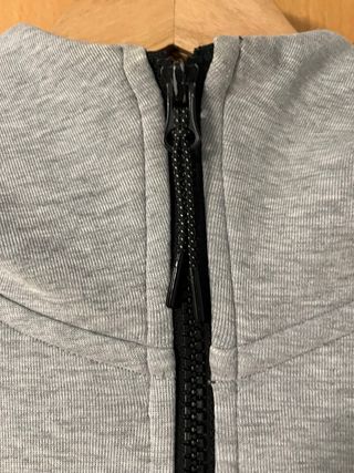 Sudadera Nike Tech Gris