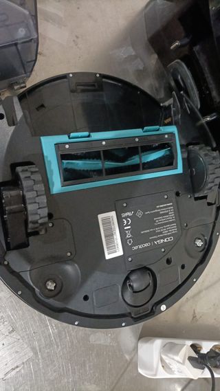 - Cecotec Robot Aspirador con Base Autovaciado C