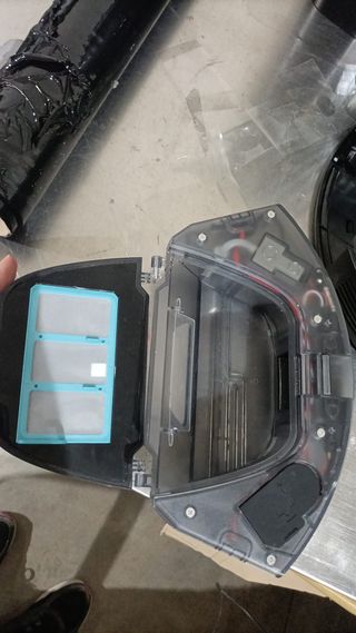 - Cecotec Robot Aspirador con Base Autovaciado C