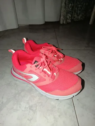 Zapatillas Deportivas Kalenji Rosas y Blancas