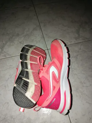 Zapatillas Deportivas Kalenji Rosas y Blancas