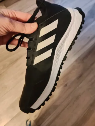 Zapatillas Hockey Adidas Negras/Blancas 37.5