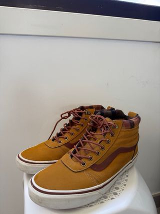 Zapatillas Vans Ward Hi MTE Marrones y Amarillas