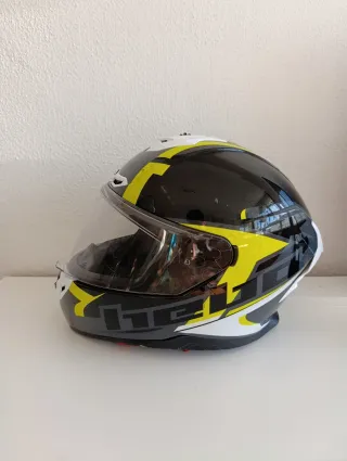 Casco Integral Moto Negro y Amarillo