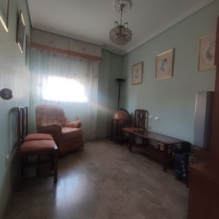 PISO EN LOS JARDINES