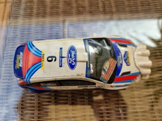 Coche Scalextric Ford Focus Rally C.Sainz/L.Moya