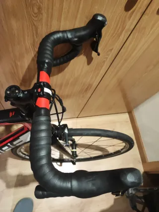 Bicicleta de carretera Carbono muy buen estado.