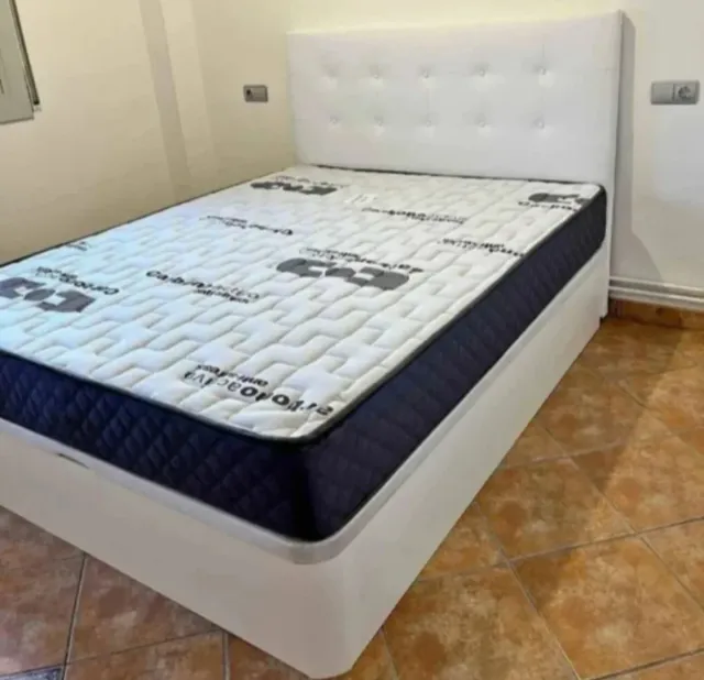 Canapé abatible blanco con colchón