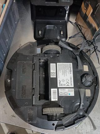 - Cecotec Robot Aspirador y Friegasuelos Conga Q