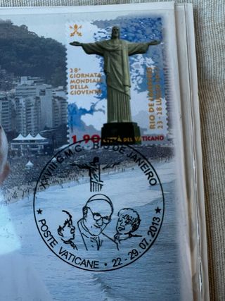 moneda 2 Euro Vaticano 2013 Rio con francobollo