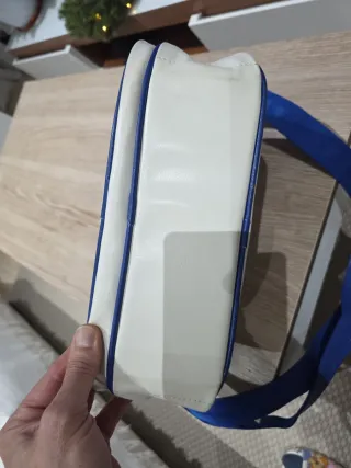 Mochila Adidas pequeña azul y blanca