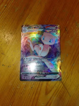 Carta Pokémon Mew VMAX Golpe Fusión Cruzado