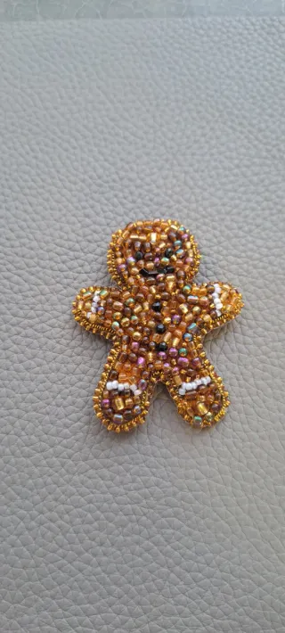 Broche Muñeco Jengibre Dorado