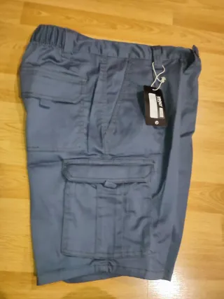 Pantalones de trabajo  gris talla M cortos