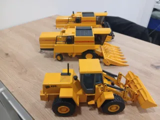 Maquinaria de obras JCB y cosechadoras