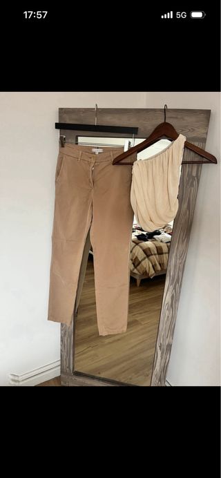 Conjunto de pantalón y top beige