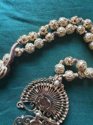 Collar Raiña o Sapo Plata dorada Aderezo