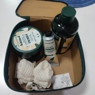 Cofre Regalo The Body Shop Almond Milk