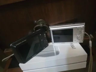 Sony Fotocamere Digitali Nere e Argento