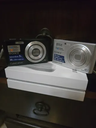 Sony Fotocamere Digitali Nere e Argento