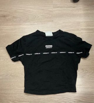 Camiseta Adidas Crop Top Negra