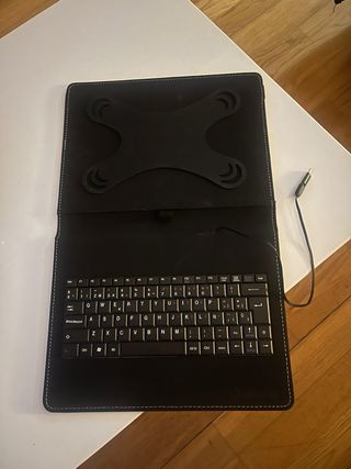 Funda Universal con Teclado para Tablets