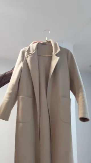 Abrigo largo mujer beige