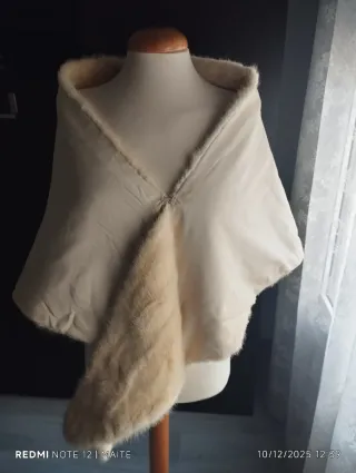 Estola de pelo natural beige