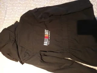 Cazadora Negra Mitsubishi