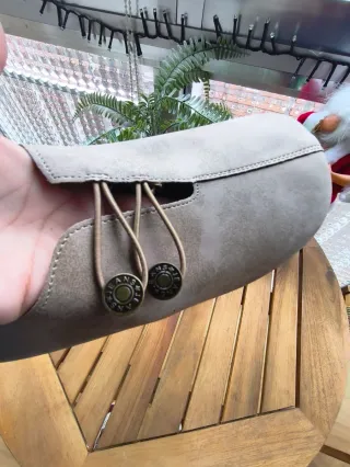 Mocasines beige/gris talla 42