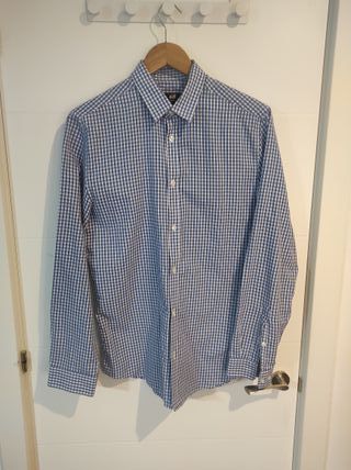 La camisa casual perfecta para un look relajado