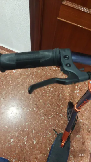 Patinete TIJUANA nuevo con freno y plegable.