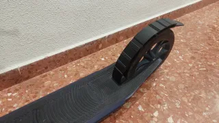 Patinete TIJUANA nuevo con freno y plegable.