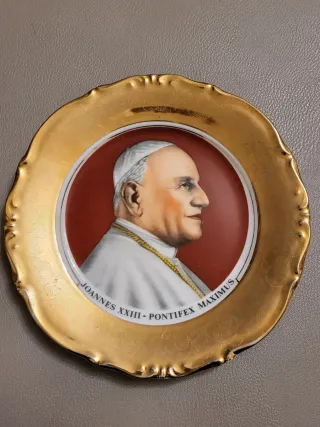 Piatto in porcellana con ritratto Papa vintage