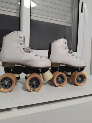 Patines artísticos para niños. Talla 29
