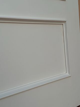 Puerta blanca con 6 cristales