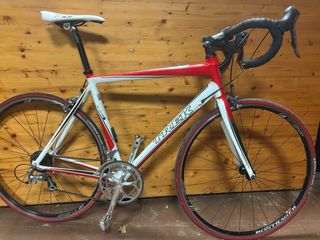 Bicicleta de carretera Trek Alpha 1.7