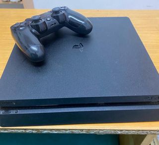 Consola PlayStation 4 Negra