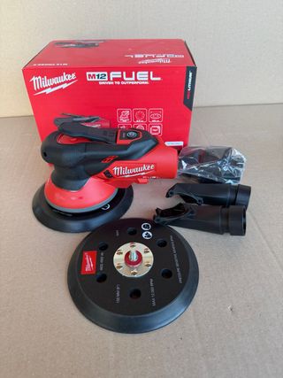 Milwaukee M12 FUEL Levigatrice Roto Orbitale